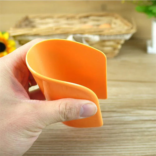 🍰 Espátula de Bolo Flexível em Plástico – Raspador e Cortador para Confeitaria